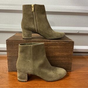 Michael Kors Women Green Suede Block Heel Chain Ankle Boot Size 8